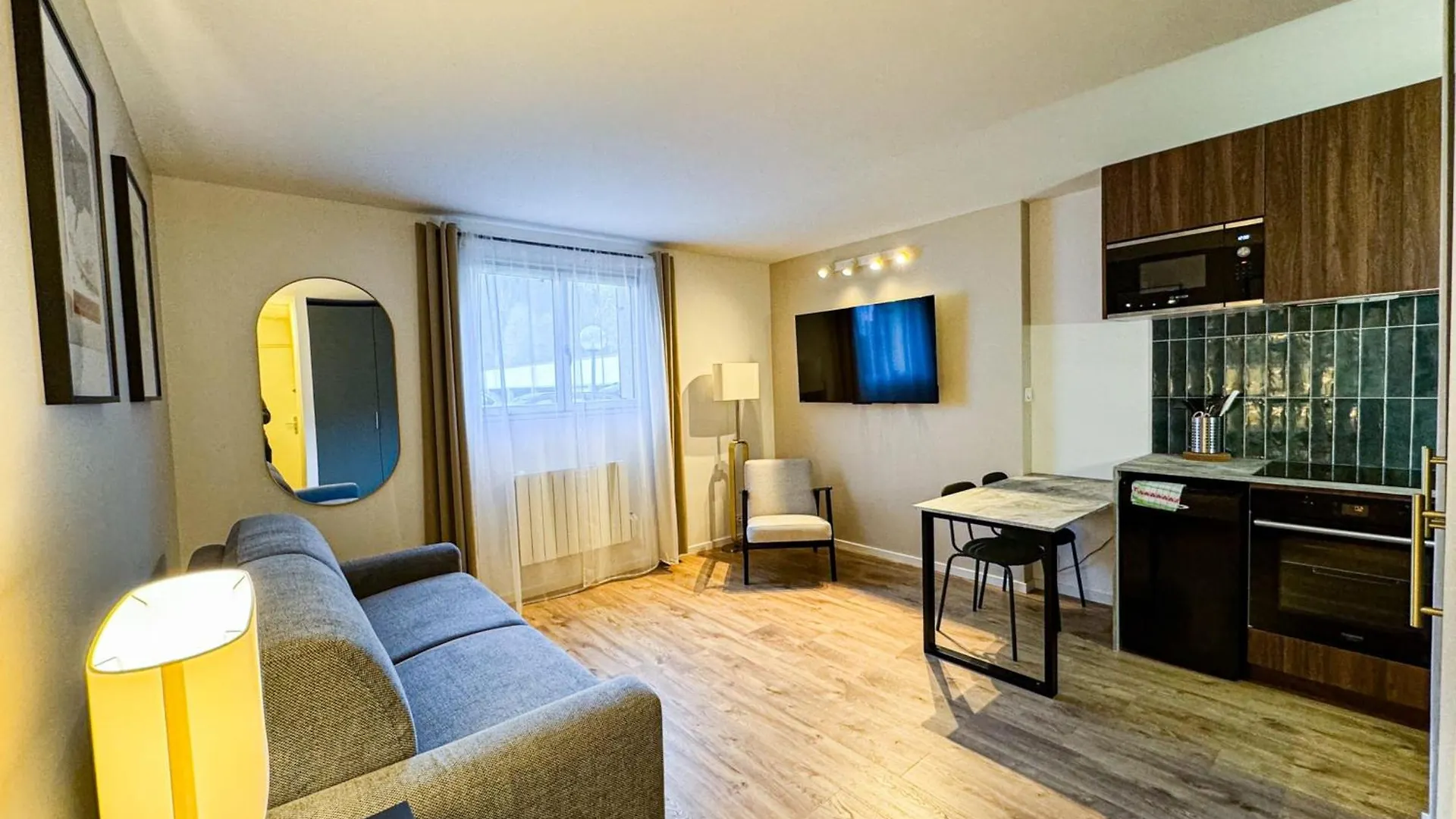 Beautiful Studio Close To The Slopes Les Houches Apartment